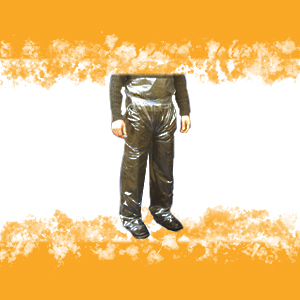 PANTALONI IN POLIETILENE CON LACCI
